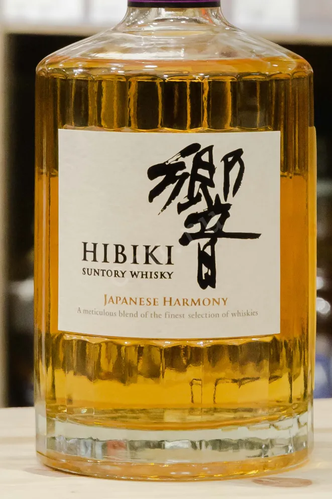 В магазине Крю Профи Hibiki Japanese Harmony with gift box 0.7 л