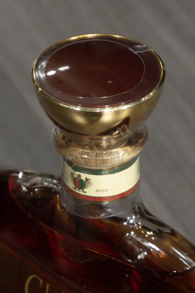 Пробка Chateau de Montifaud Petite Champagne VSOP gift box 0.5 л