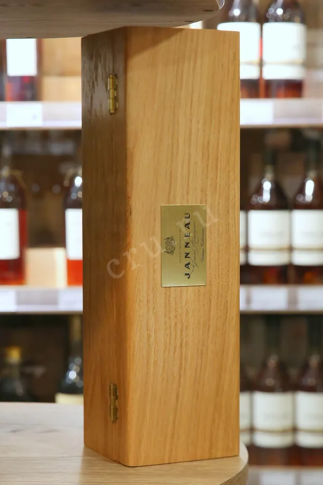 В магазине Крю Профи Janneau 1991 0.7 л