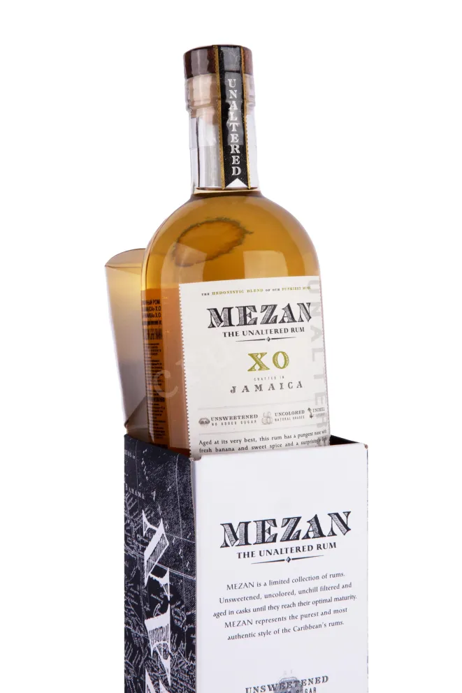 В подарочной коробке Mezan Jamaica XO in box 0.7 л