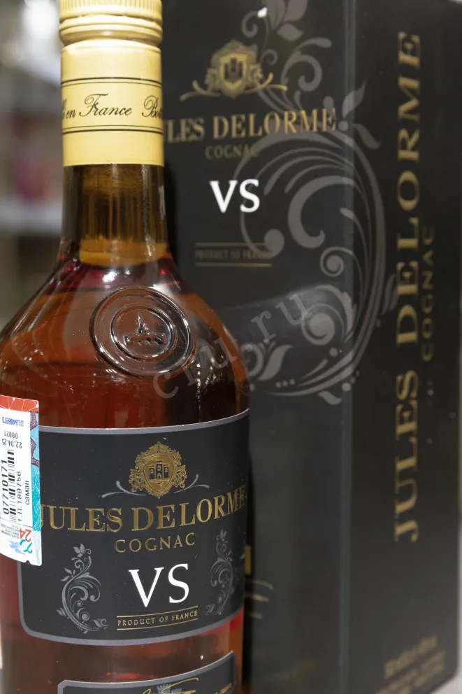 В магазине Крю Профи Jules Delorme VS in gift box 0.5 л