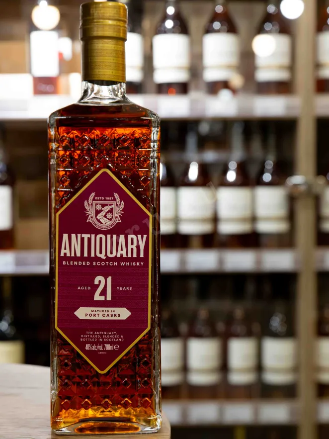 В магазине Крю Профи Antiquary Port Casks 21 years in gift box 0.7 л