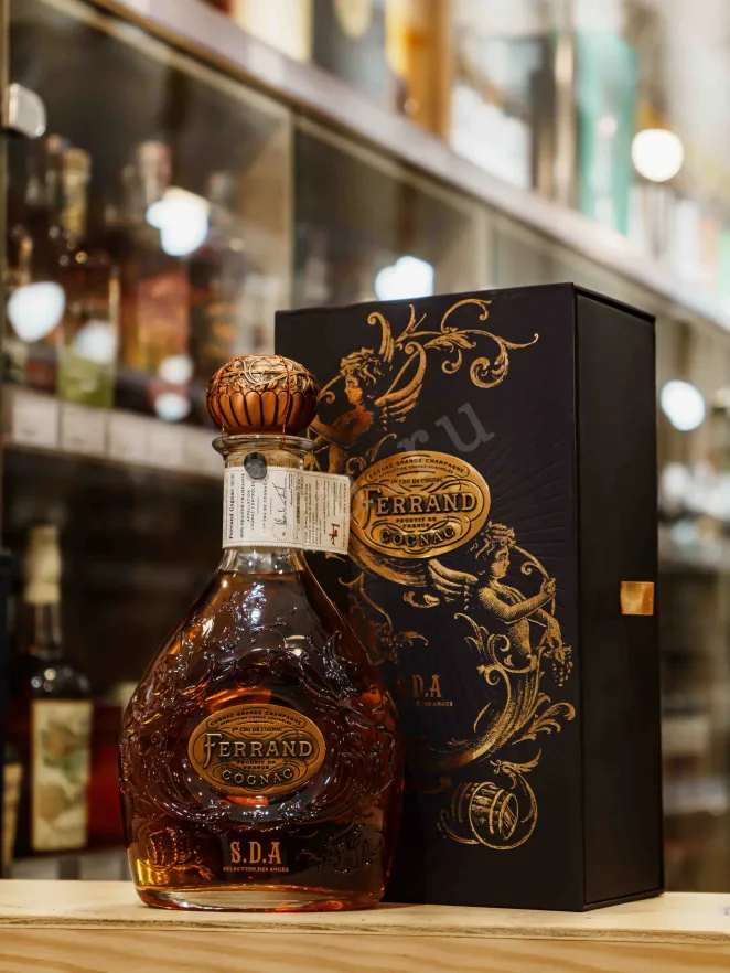 В магазине Крю Профи Ferrand Selection des Anges with gift box 0.7 л