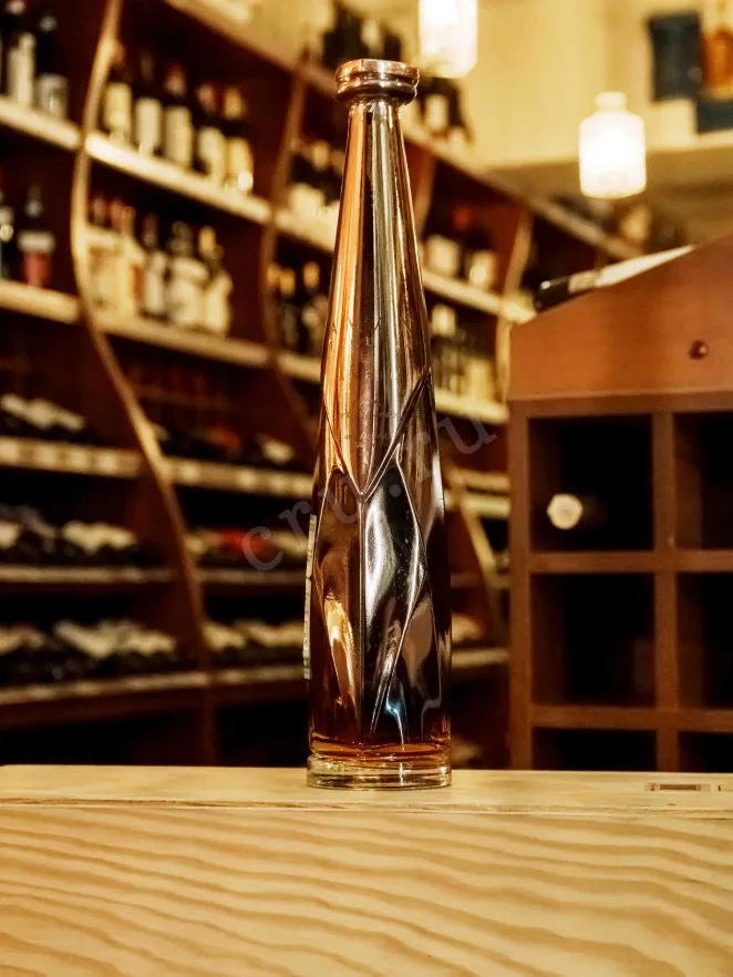 В магазине Крю Профи Aman Anejo in gift box 0.7 л