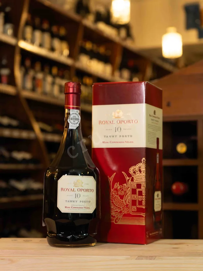 В магазине Крю Профи Royal Oporto Tawny 10 years with gift box 2011 0.75 л