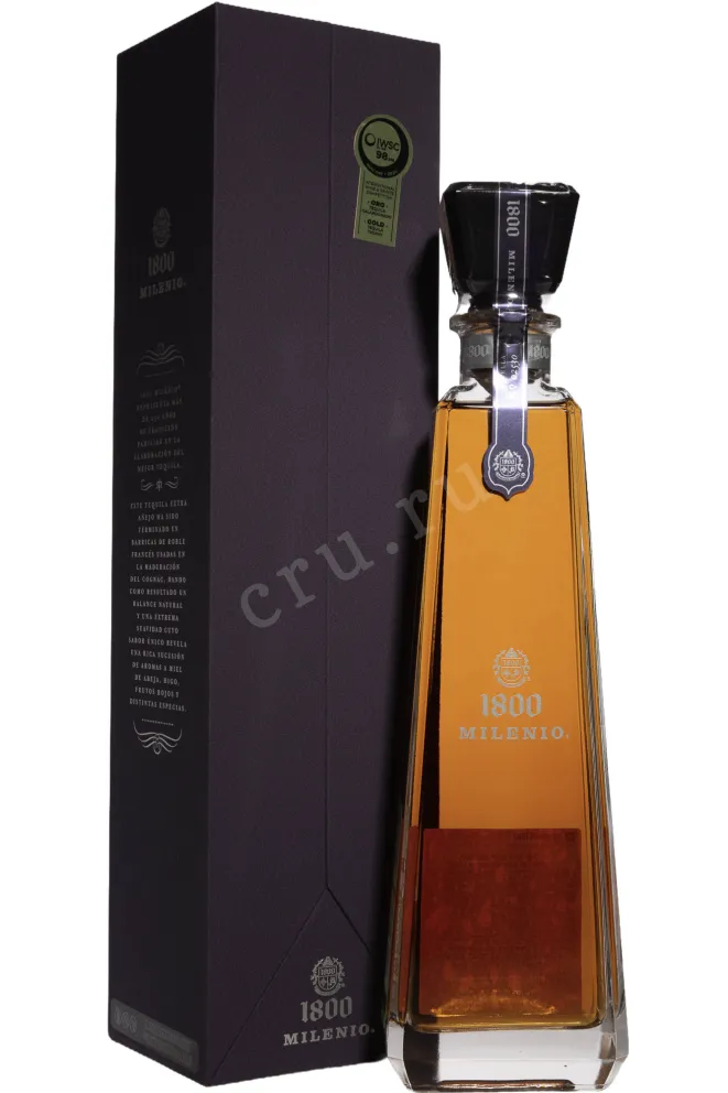 Текила Jose Cuervo 1800 Milenio Extra Anejo in gift box  0.7 л