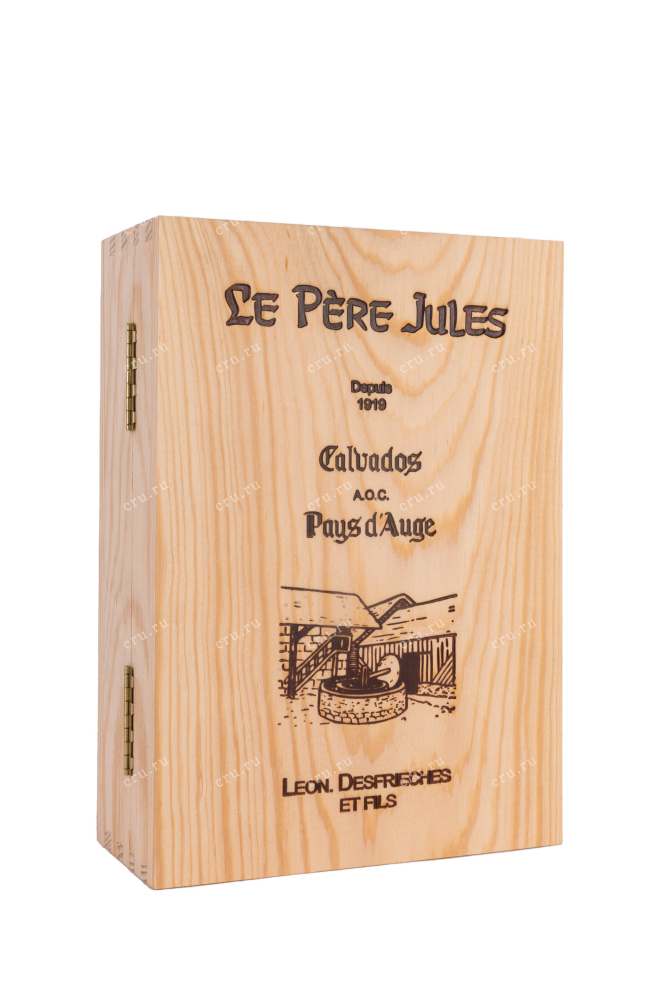 Деревянная коробка Pays d'Auge 20 ans Le Pere Jules wooden box 0.7 л
