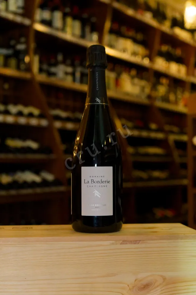 В магазине Крю Профи Domaine La Borderie Cuvee Trois Contrees 0.75 л