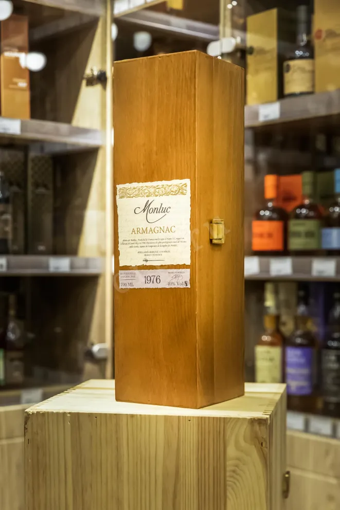 В магазине Крю Профи Monluc 1976 0.7 л