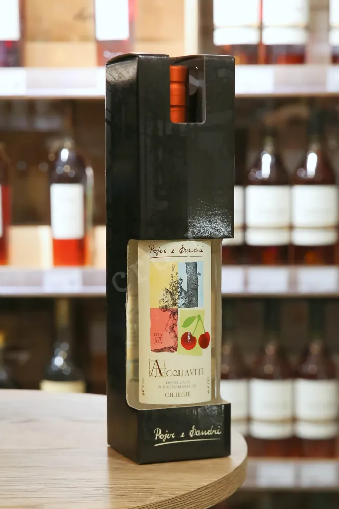 В магазине Крю Профи Acquavita Ciliegie in gift box 0.5 л