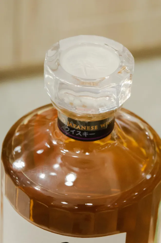 Пробка Hibiki Japanese Harmony Master's Select gift box 0.7 л