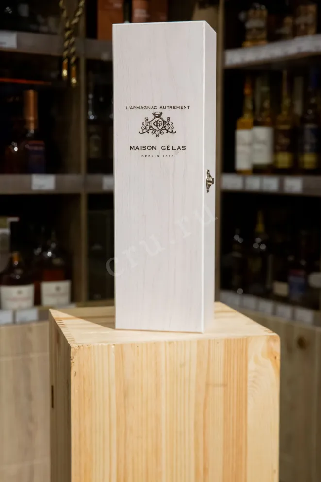 В магазине Крю Профи Gelas 1990 0.7 л