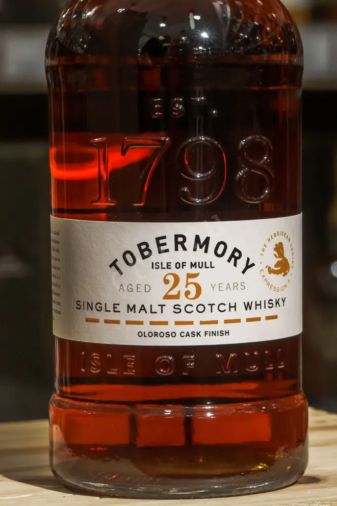 В магазине Крю Профи Tobermory 25 years Single Malt Oloroso Cask Finish in gift box 0.7 л