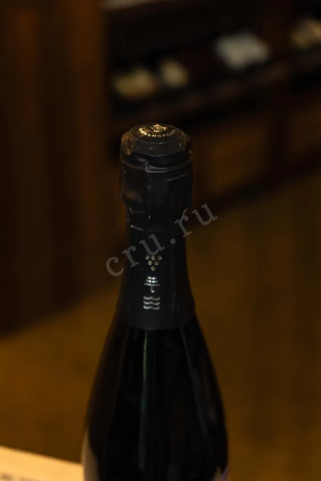 Пробка Usadba Divnomorskoe Blanc de Blancs Extra Brut 2021 0.75 л