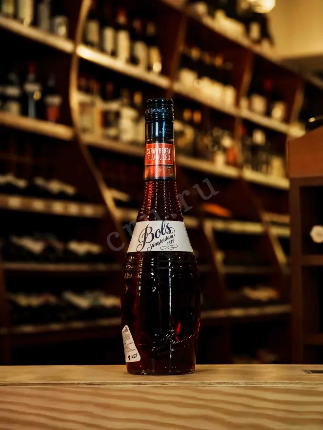 В магазине Крю Профи Bols Strawberry 0.7 л