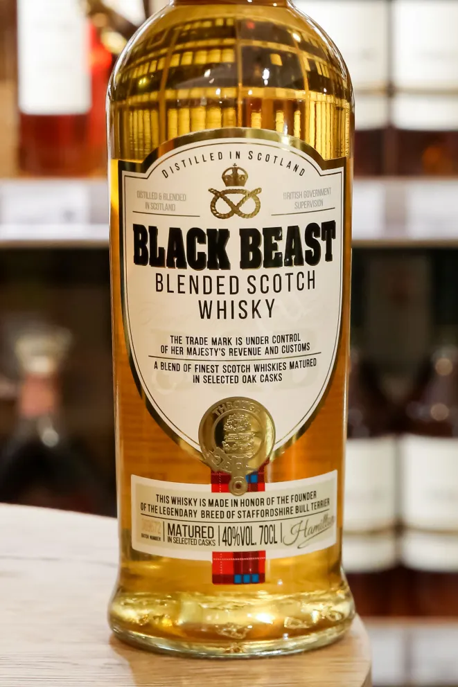 В магазине Крю Профи Black Beast with gift box 0.7 л