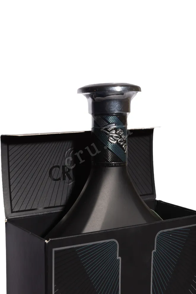 В подарочной коробке Croizet Black Legend Napoleon in gift box 2016 0.7 л
