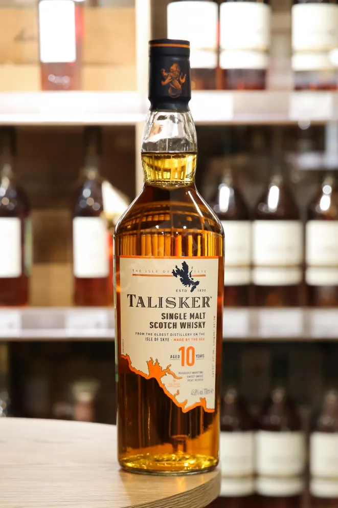 В магазине Крю Профи Talisker 10 Years old gift box 0.7 л