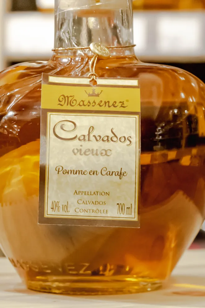 В магазине Крю Профи G.E. Massenez Vieux in gift box 0.7 л