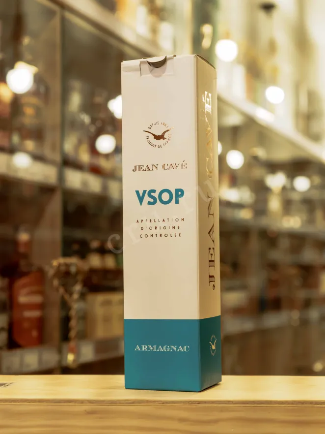 В магазине Крю Профи Jean Cave VSOP in gift box 2019 0.7 л
