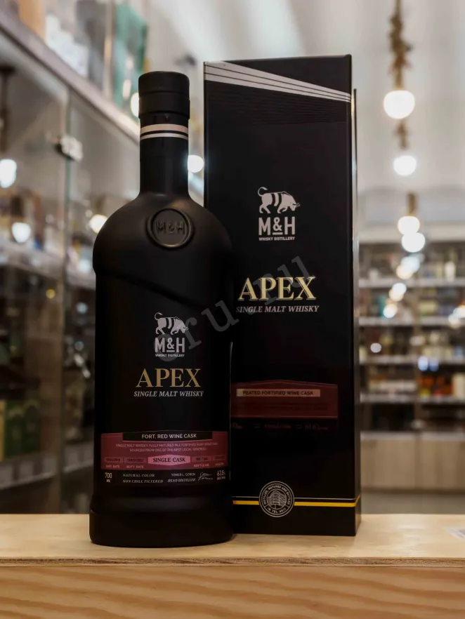 В магазине Крю Профи M & H Apex Single Cask Fortified Red Wine Cask gift box 0.7 л