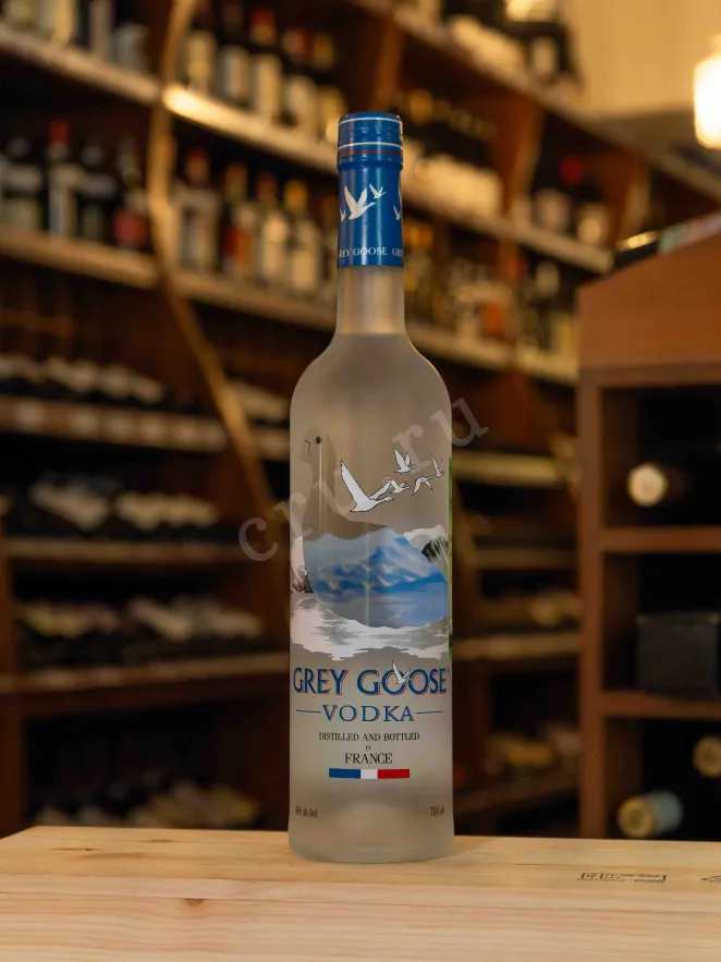 В магазине Крю Профи Grey Goose 0.7 л
