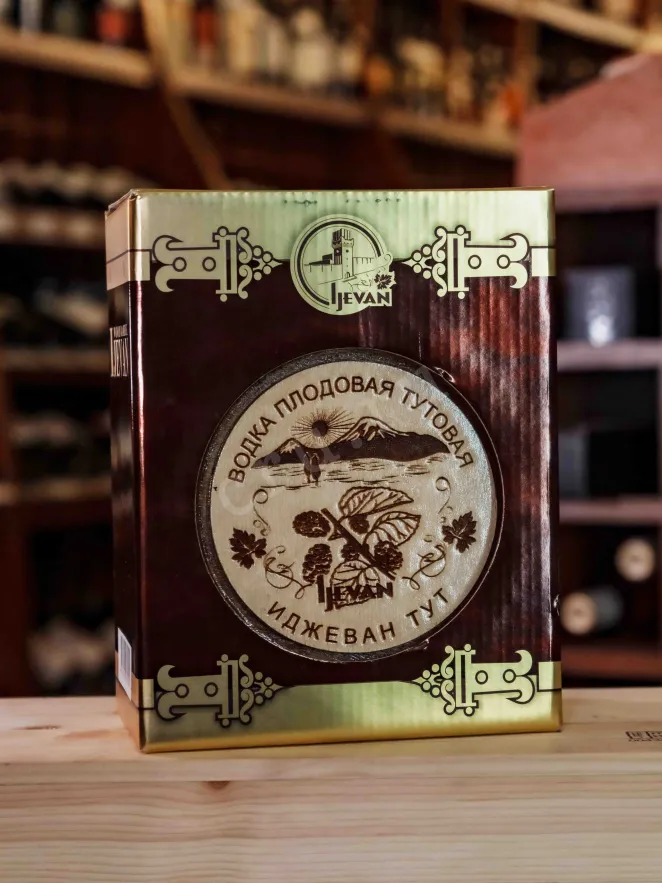 В магазине Крю Профи Ijevan Mulberry in wooden barrel 0.7 л