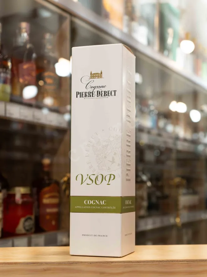В магазине Крю Профи Pierre Debect VSOP in gift box 0.7 л