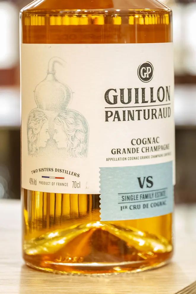 В магазине Крю Профи Guillon Painturaud VS 1er Cru de Cognac 0.7 л
