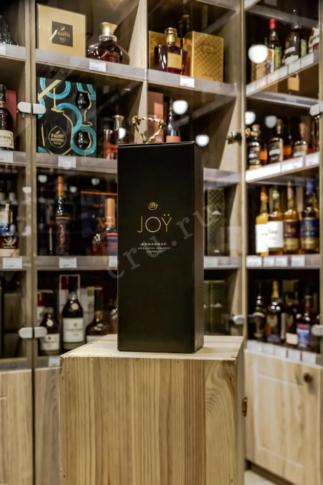В магазине Крю Профи Joy VSOP 0.7 л