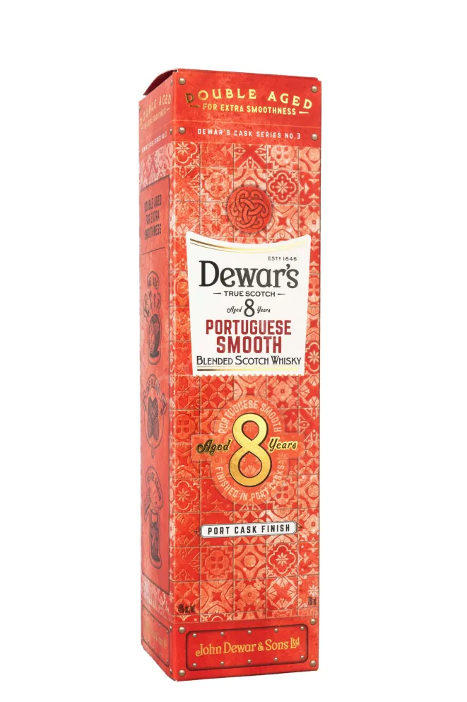 Подарочная коробка Dewars 8 years Portuguese Smooth gift box 0.7 л