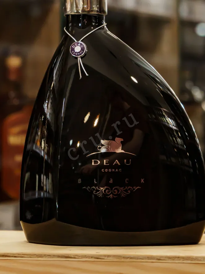 В магазине Крю Профи Deau Black gift box 0.7 л