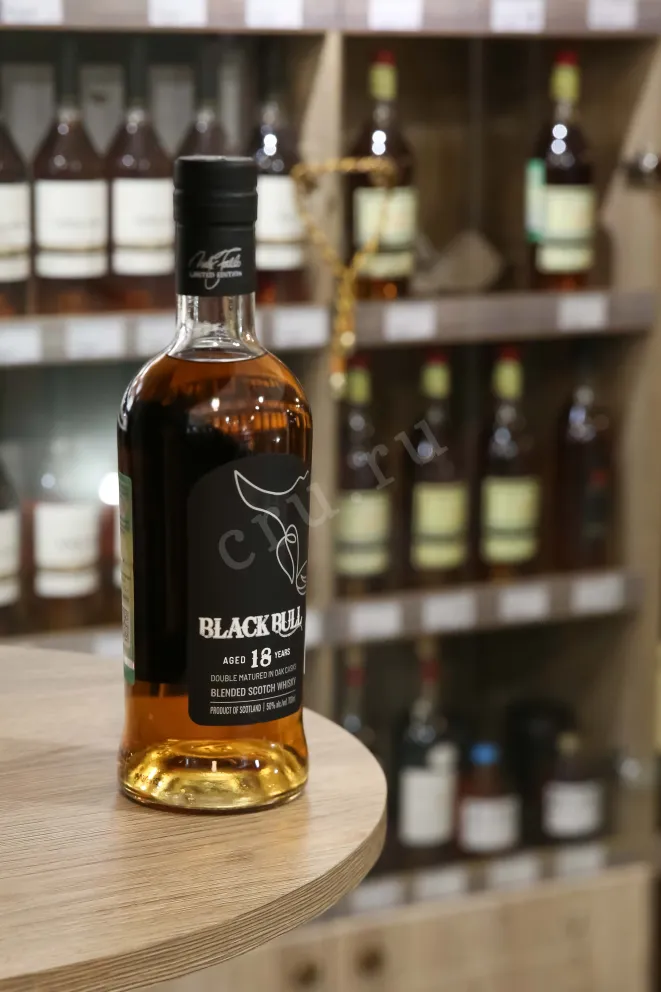 В магазине Крю Профи Black Bull Blended 18 years old with gift box 0.7 л
