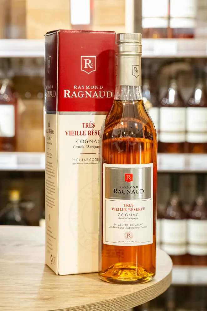 В магазине Крю Профи Raymond Ragnaud Tres Vielle Reserve Grand Champagne 1er Cru De Cognac in gift box 0.5 л