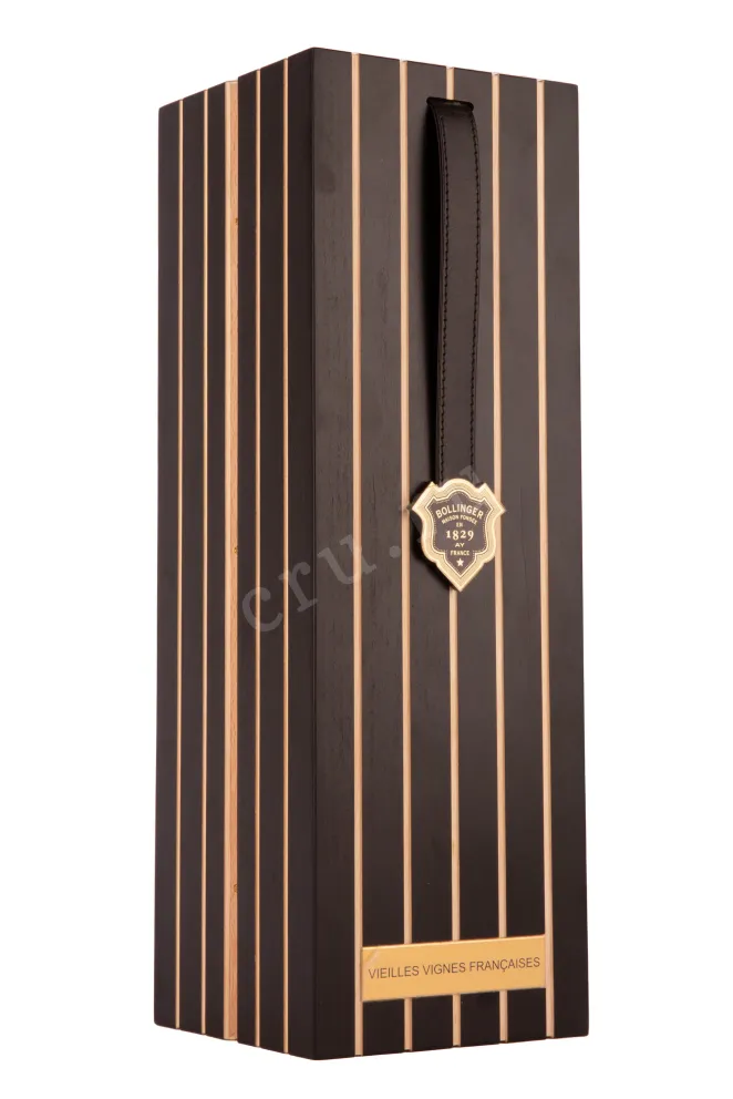 Подарочная коробка игристого вина Боллинжер Вьей Винь Франсез Брют 2008 0.74