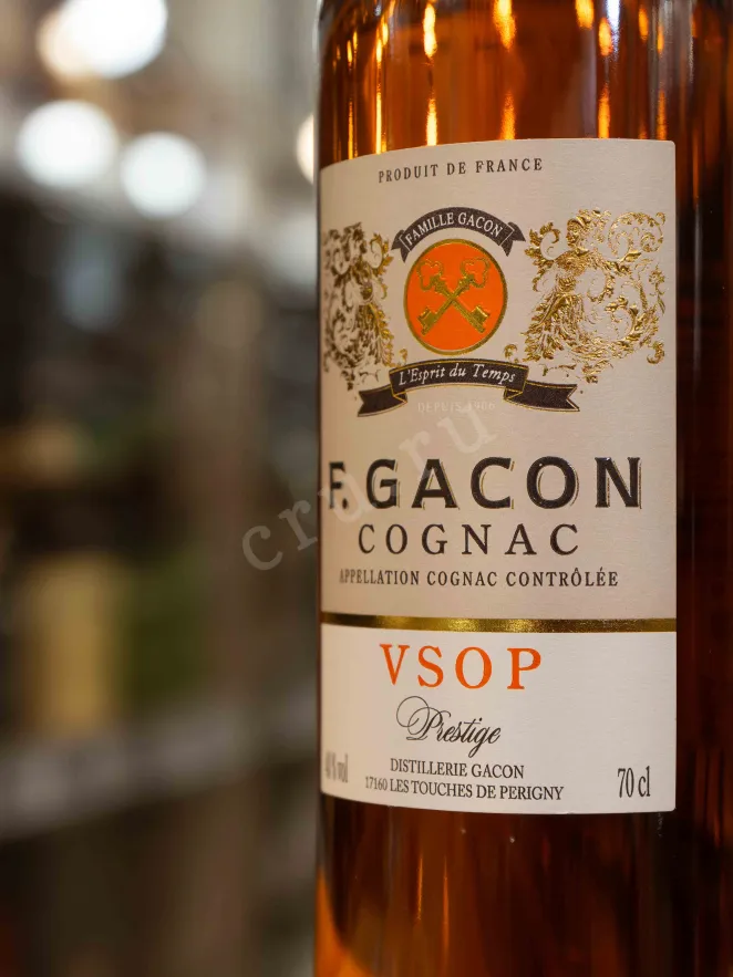 В магазине Крю Профи F.Gacon VSOP Prestige 4 years gift box 0.7 л