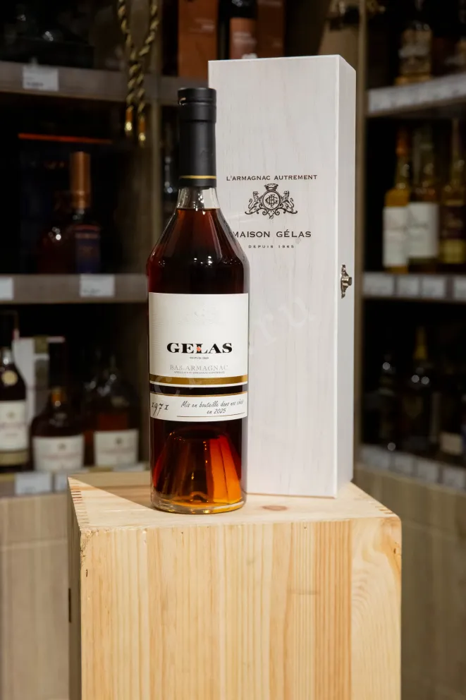 В магазине Крю Профи Gelas 1971 0.7 л