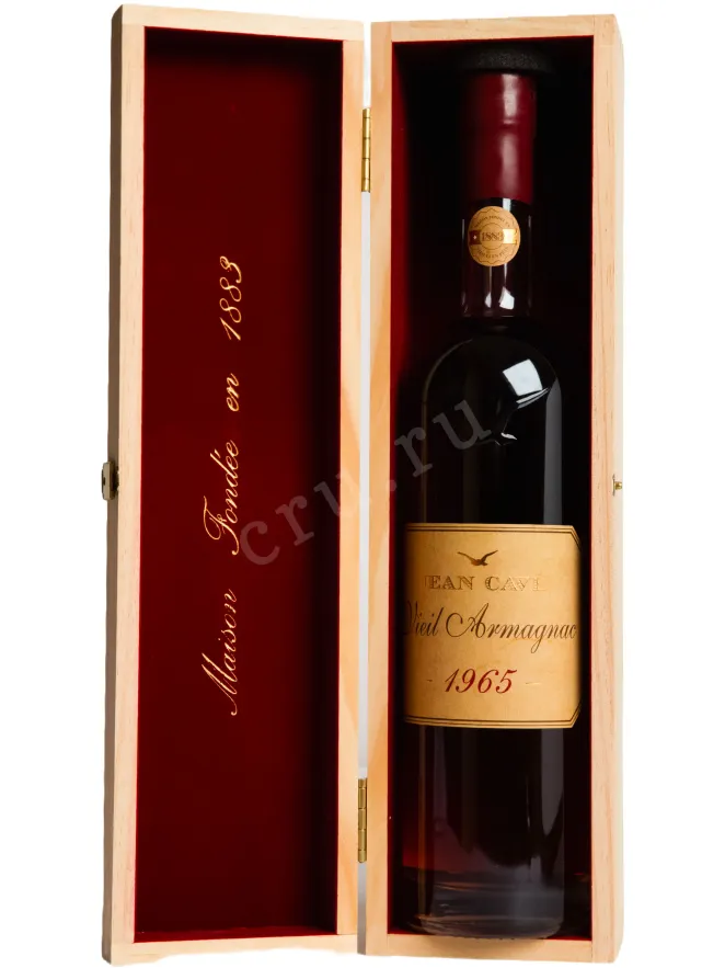 В деревянной коробке Jean Cave Vieil in gift box 1965 0.7 л