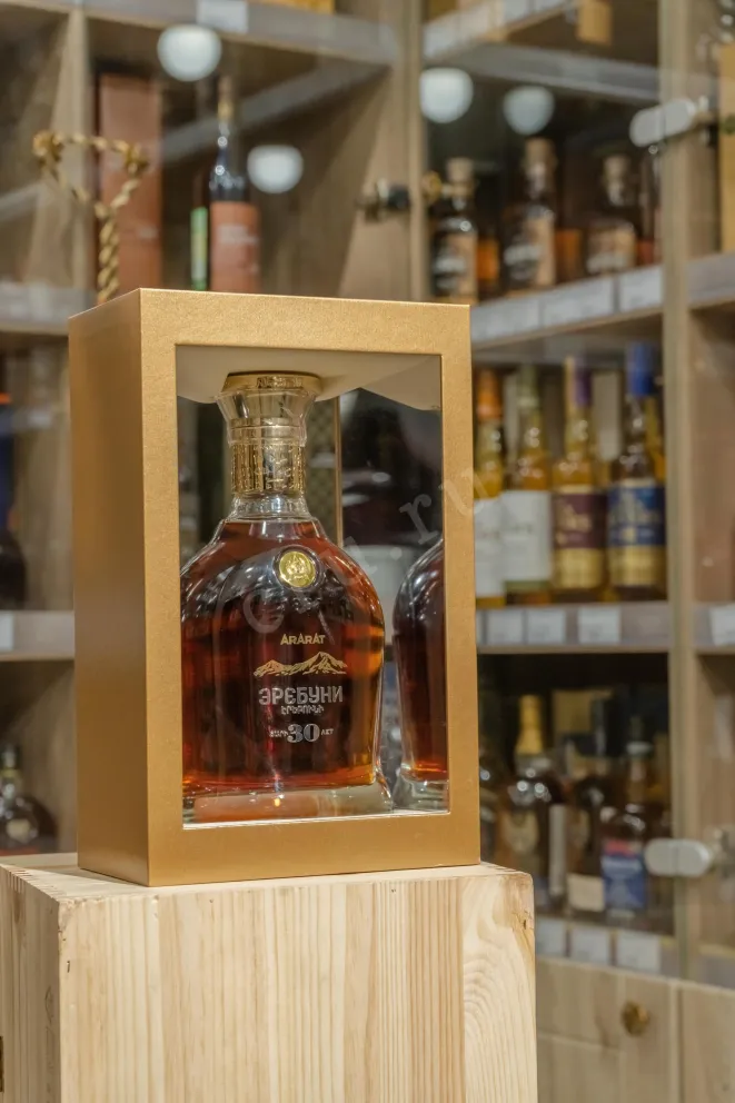 В магазине Крю Профи Ararat Erebuni 30 years 0.7 л