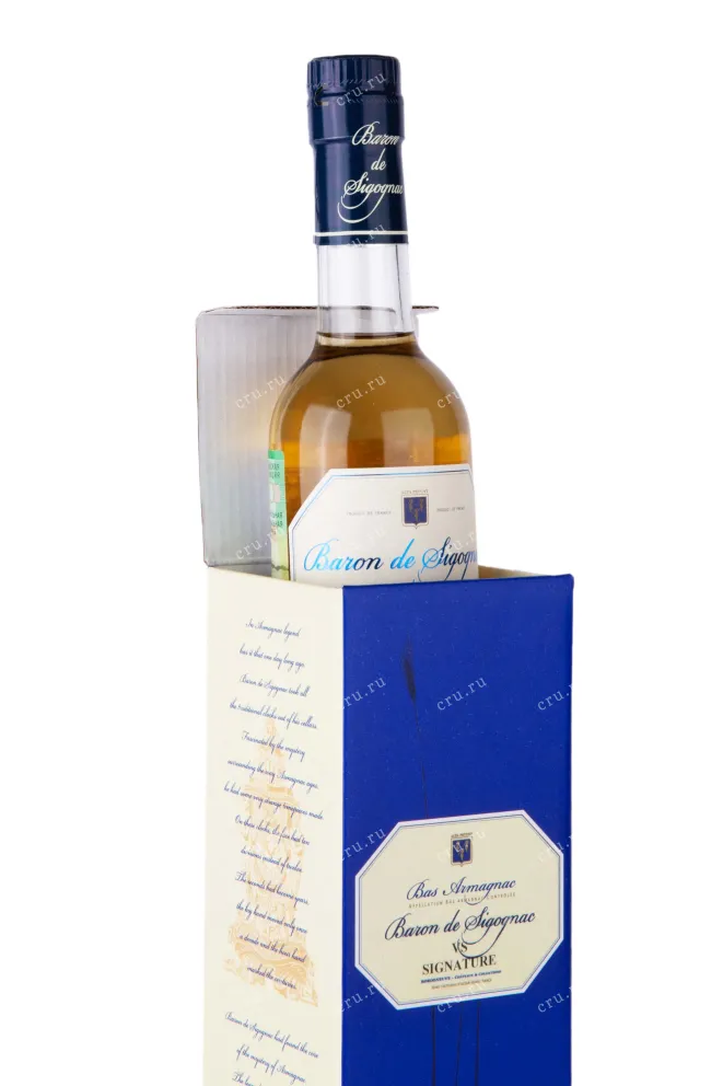 В подарочной коробке Baron de Sigognac VS Signature 0.5 л