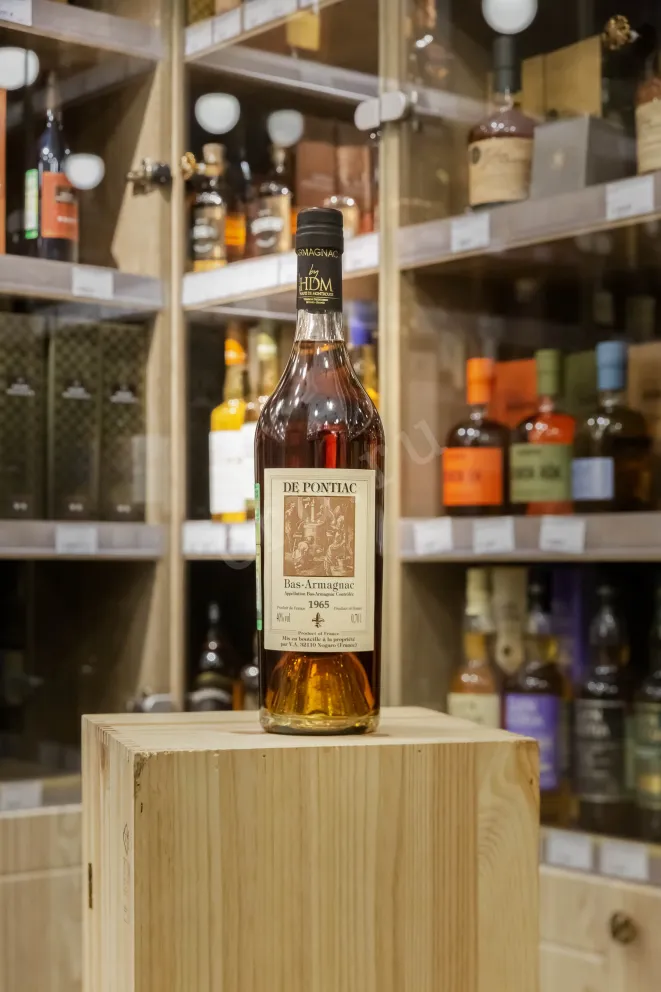 В магазине Крю Профи De Pontiac Bas-Armagnac in wooden box 1965 0.7 л