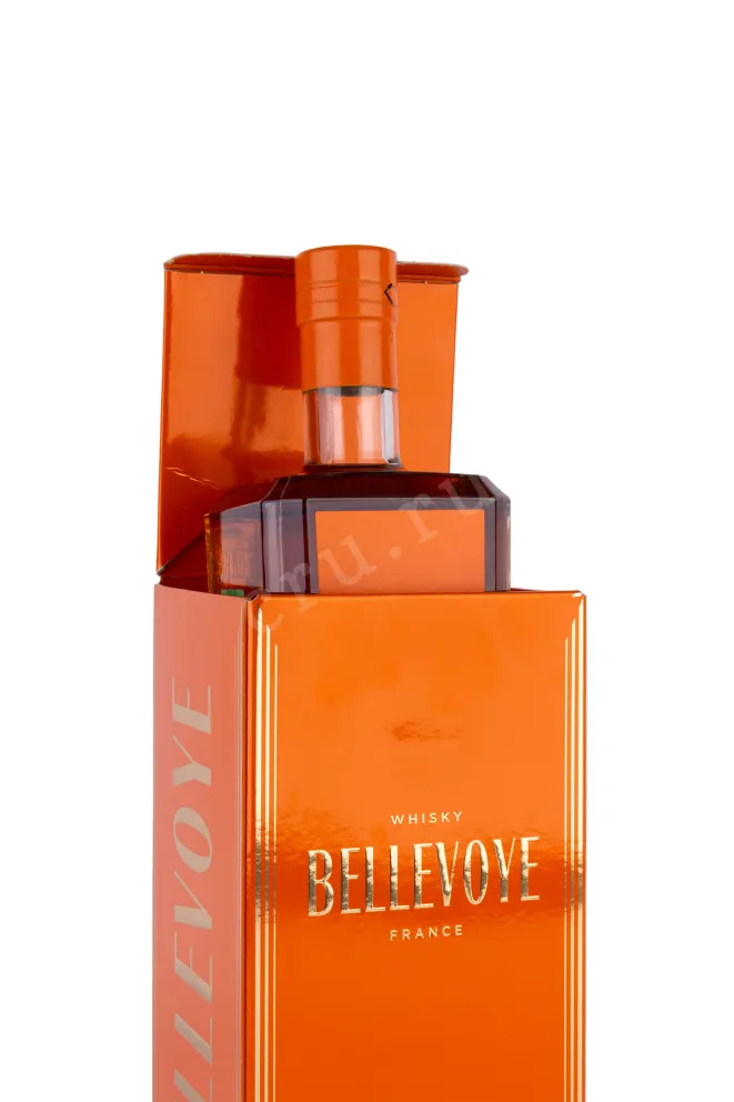 В подарочной коробке Bellevoye Finition Rhum gift box  0.7 л