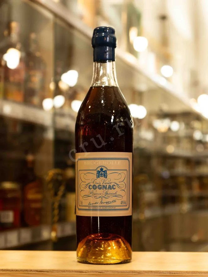 В магазине Крю Профи Brugerolle Tres Vieux Reserve Speciale wooden box 0.7 л