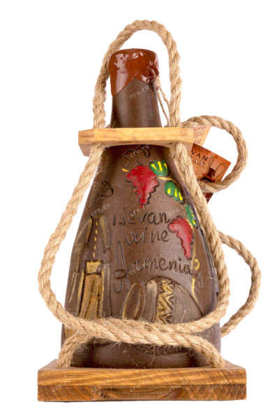 Вино  Ijevan Tanakan in a ceramic bottle with a rope 0.75 л