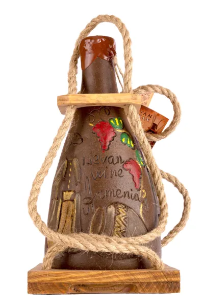 Вино  Ijevan Tanakan in a ceramic bottle with a rope 0.75 л
