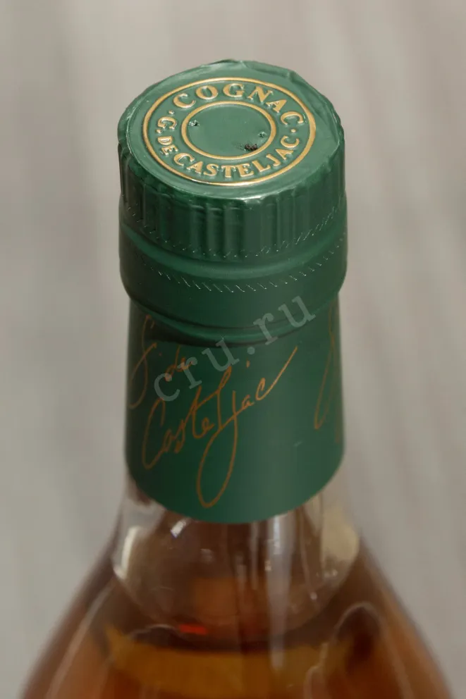 Пробка Gaston de Casteljac VSOP wooden box 0.7 л