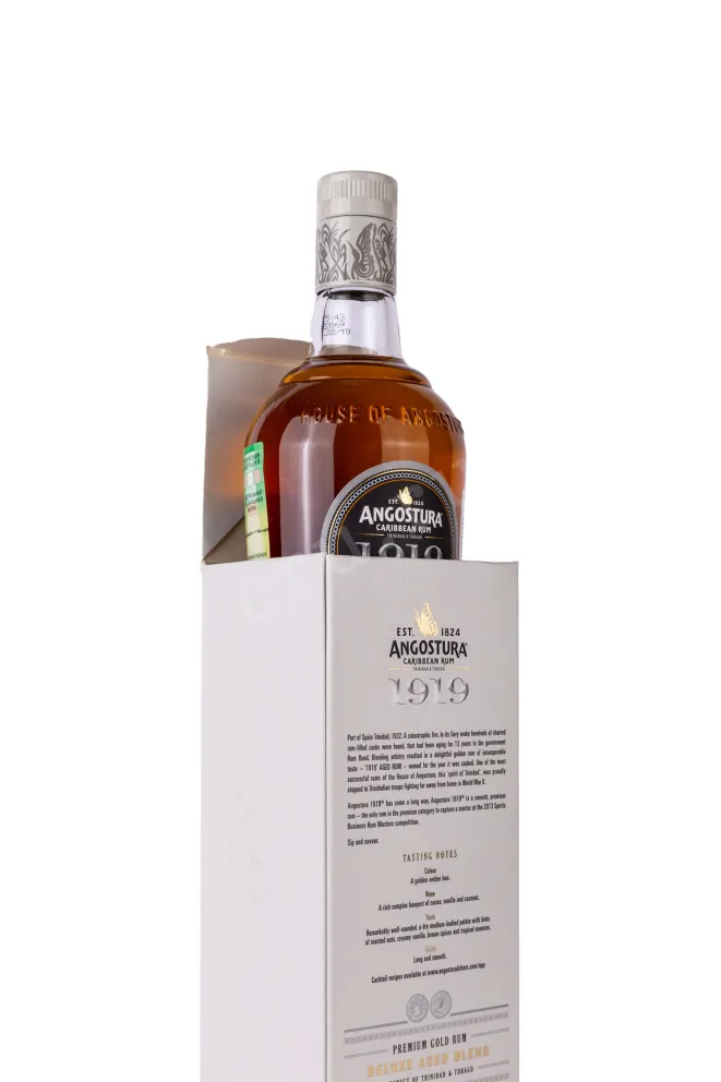 В подарочной коробке Angostura 1919 gift box 0.7 л