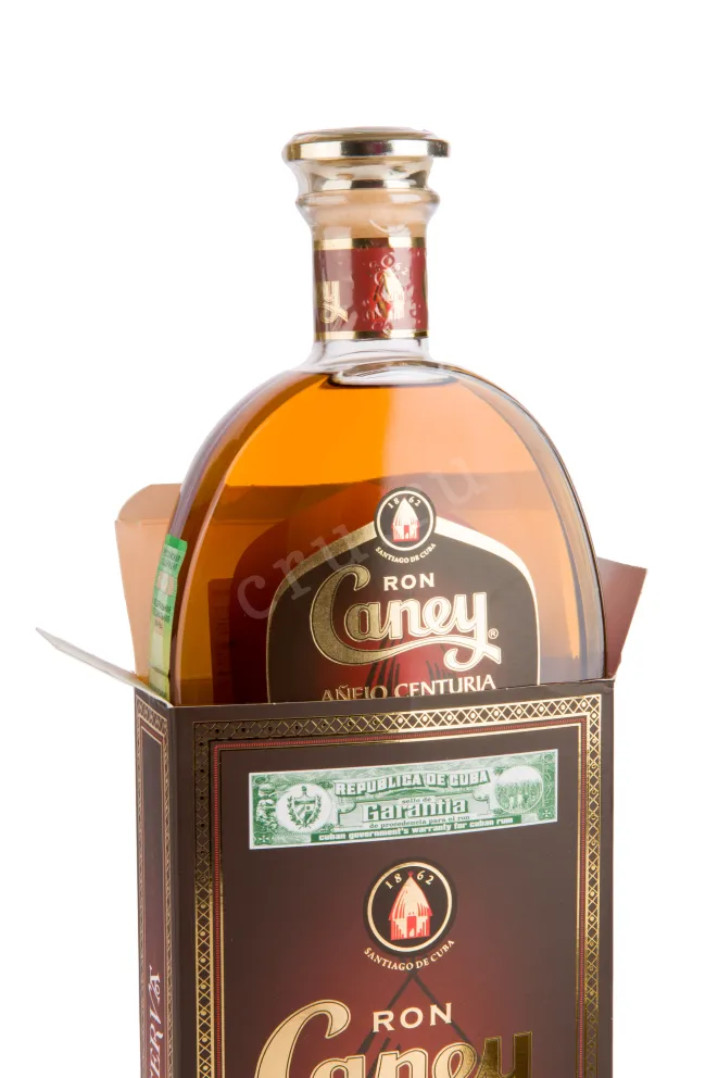 Бутылка рома Каней Аньехо Сентурия Гран Ресерва 10 лет 0.7 в подарочной коробке