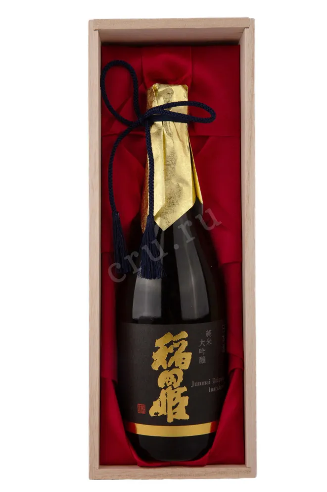 В деревянной коробке Inatahime Junmai Daiginjo 30 Genshu in gift box 0.72 л