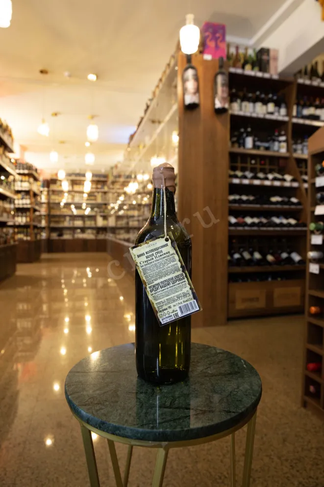 В магазине Крю Профи Old Ijevan Collection collectible in wooden packaging 1982 0.75 л